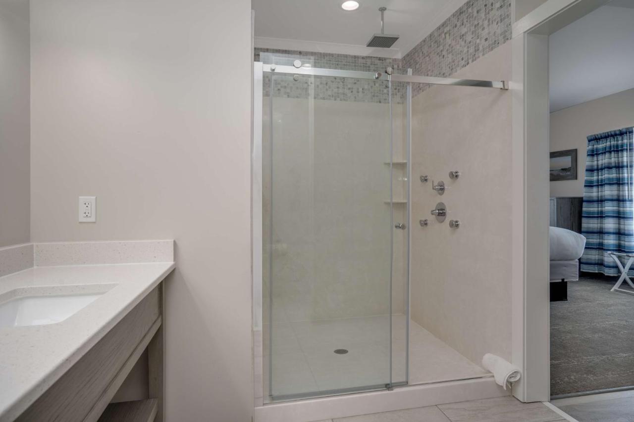Lighthouse Suites - Best Western Signature Collection Emerald Isle Eksteriør billede