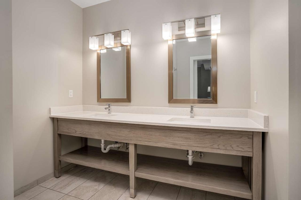 Lighthouse Suites - Best Western Signature Collection Emerald Isle Eksteriør billede