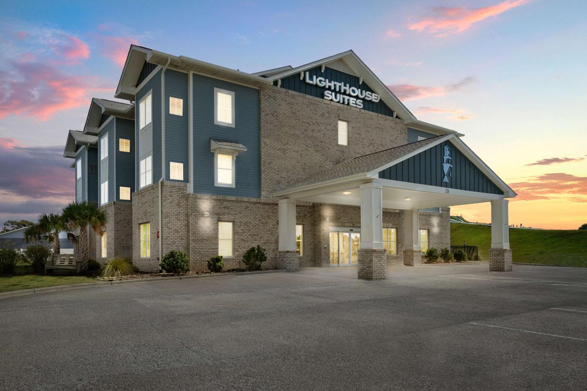 Lighthouse Suites - Best Western Signature Collection Emerald Isle Eksteriør billede